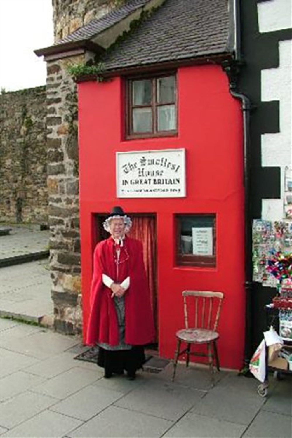 St. David's Leisure | Blog | The Smallest House in Great Britain