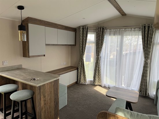 BH Willerby Brookwood 92 - living 2