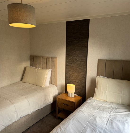 BH Aspire Menai 58 - twin room